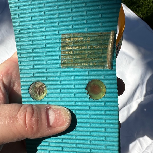 Hibiscus Flower Flip Flops - Picture 3 of 3